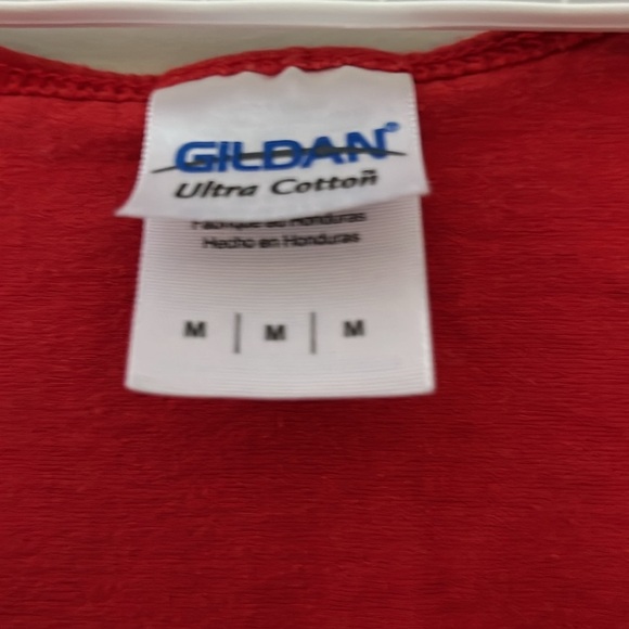 EastVan Red Sleeveless Fitted Tank Top - Picture 4 of 4